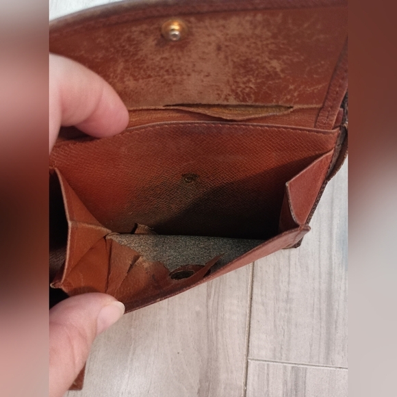 Authentic Louis Vuitton Multiple Wallet Monogram Canvas